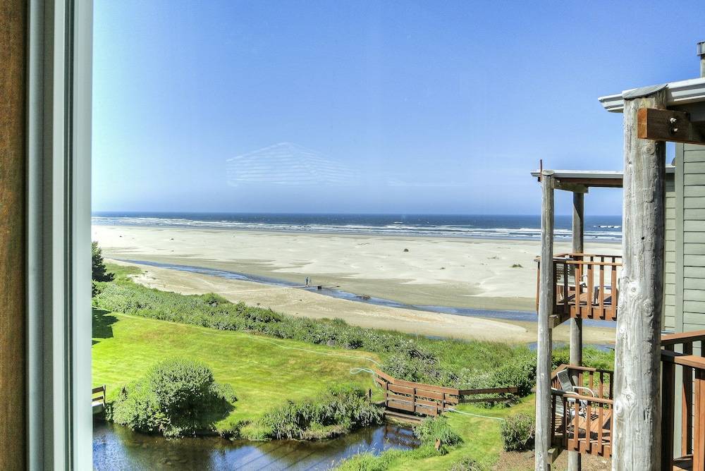 Little Creek Cove Beachfront Resort - photo 5