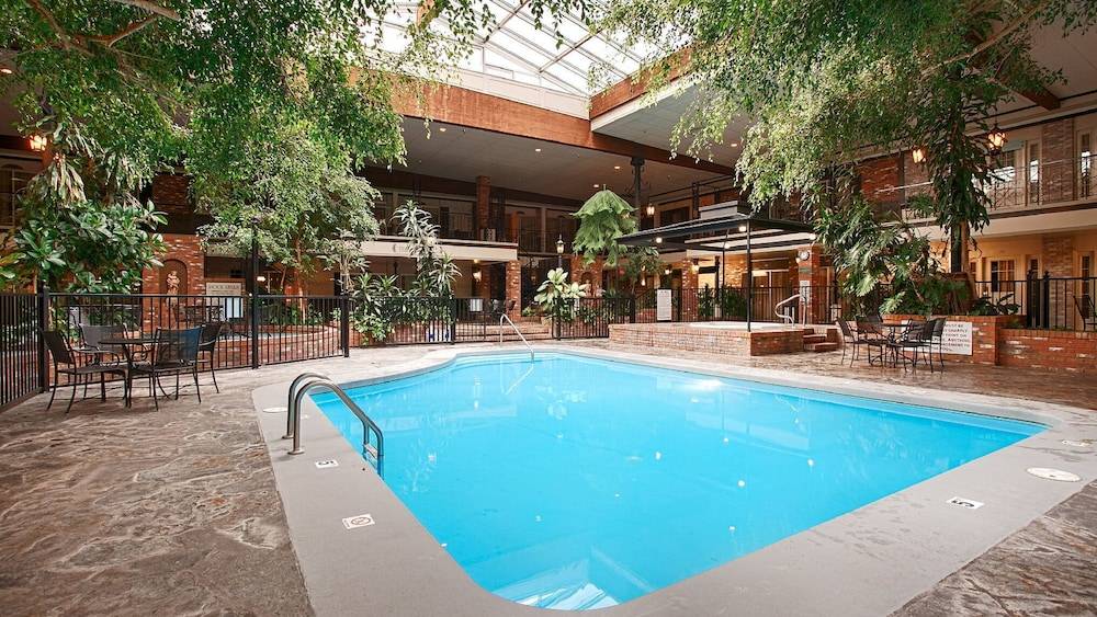 Best Western Plus Heritage Inn Montana - photo 4