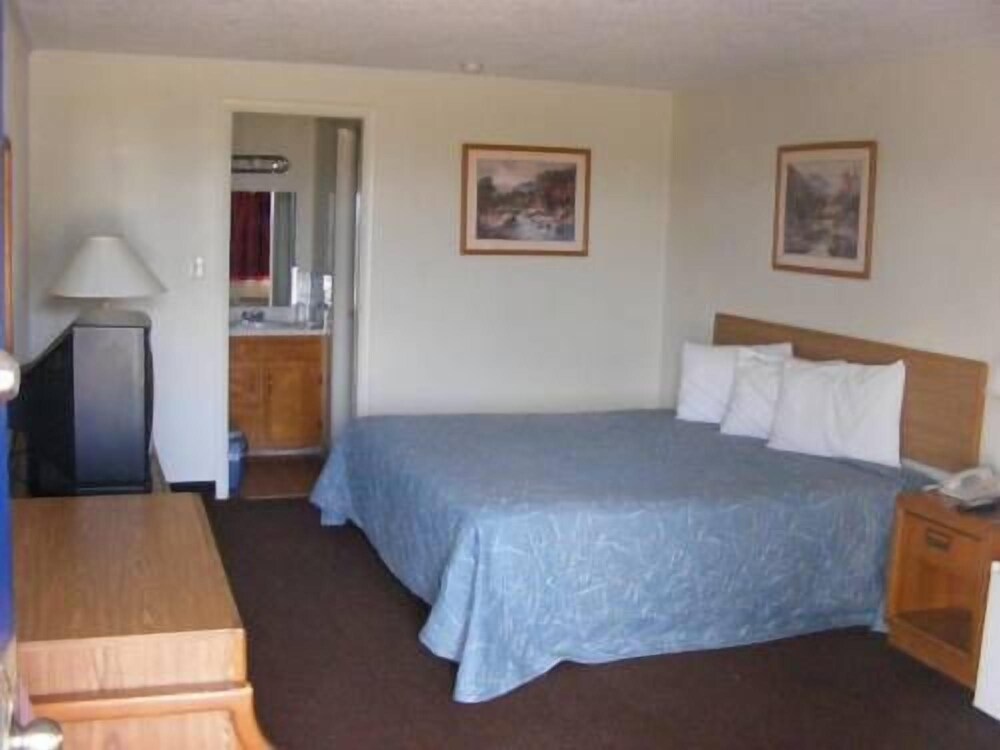 Relax Inn - photo 5
