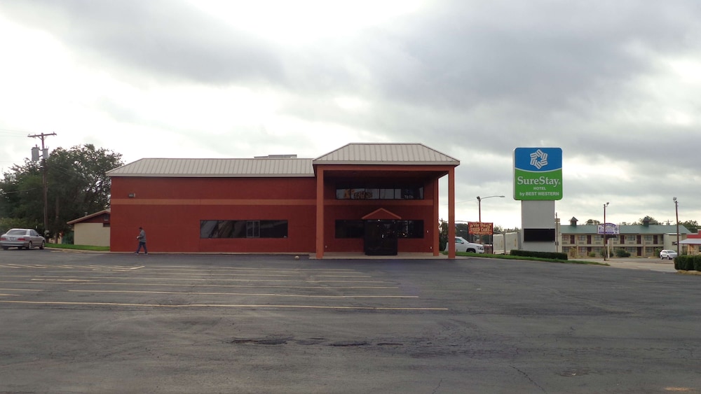 SureStay Hotel by Best Western Childress - featured photo