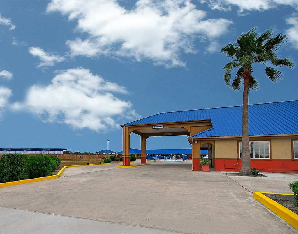 Americas Best Value Inn Sinton - featured photo