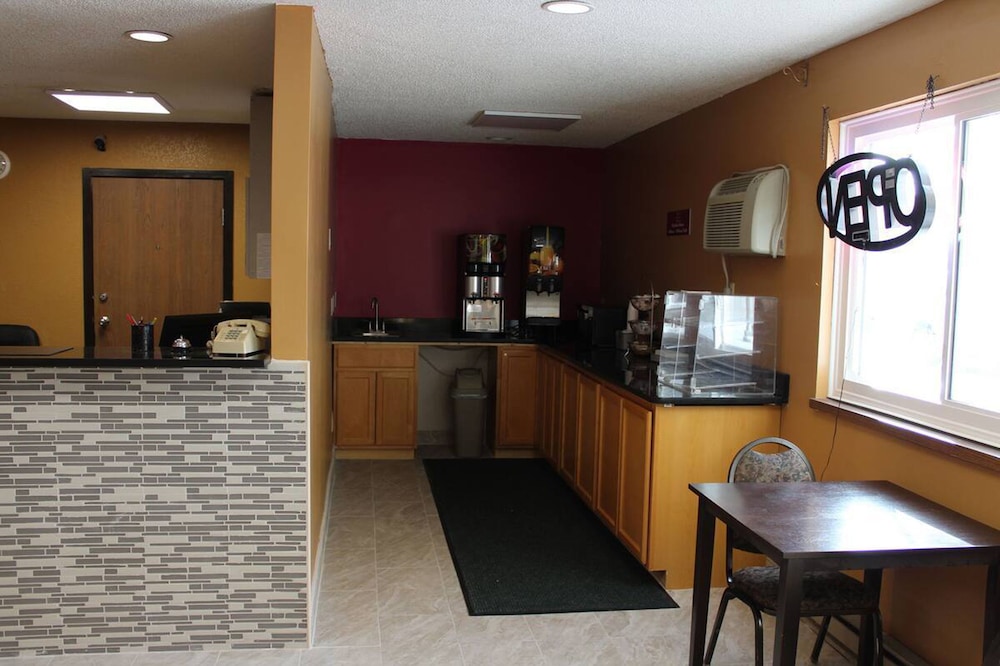 Coratel Inn and Suites by Jasper New Richmond - photo 3