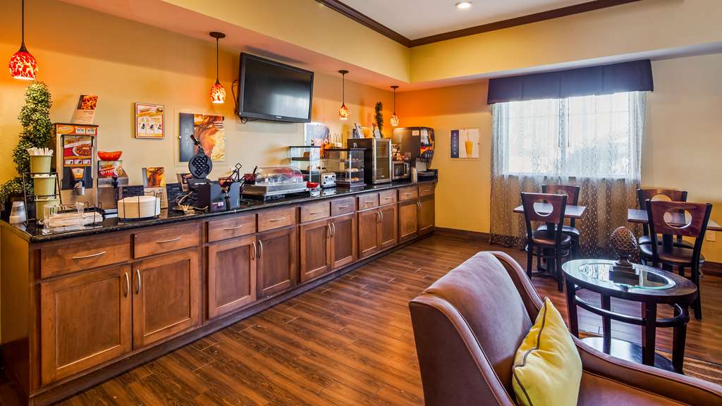 Best Western Plus Seminole Hotel & Suites - photo 4