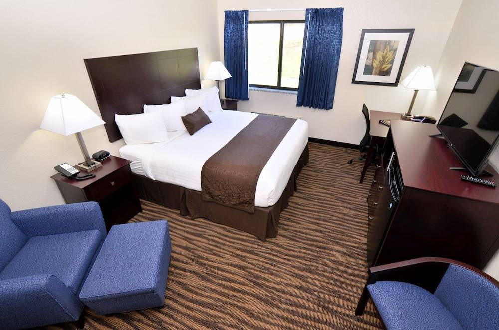Cornerstone Inn & Suites - photo 3