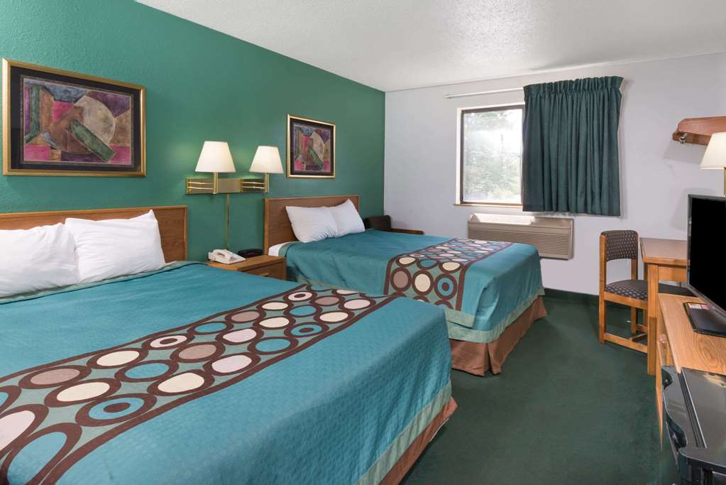 Super 8 by Wyndham New Stanton - photo 2