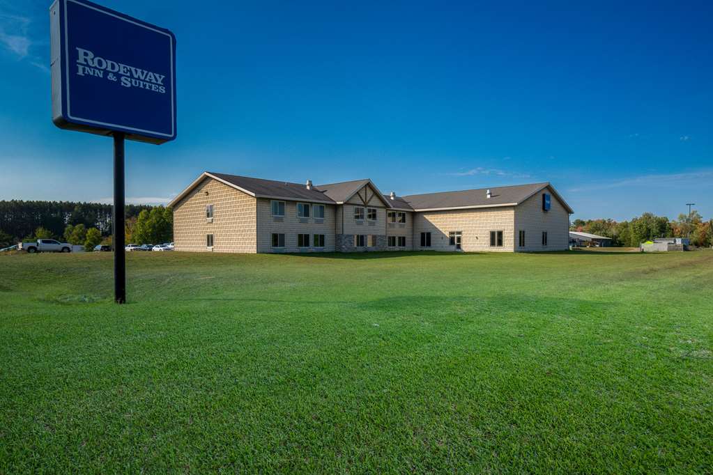 Rodeway Inn & Suites Tomahawk - photo 3