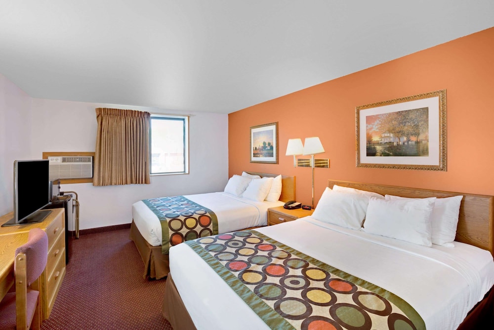 Super 8 by Wyndham Aberdeen East - photo 5