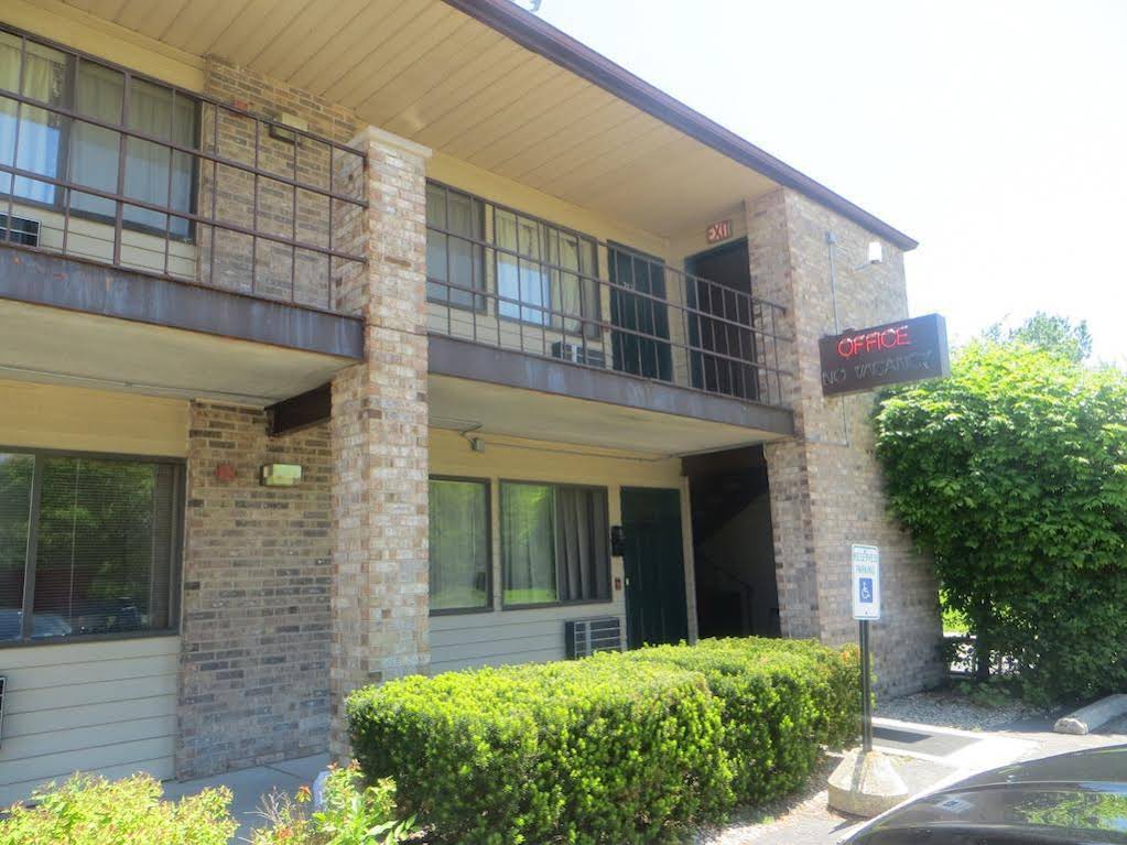 Park Ridge Inn - photo 3