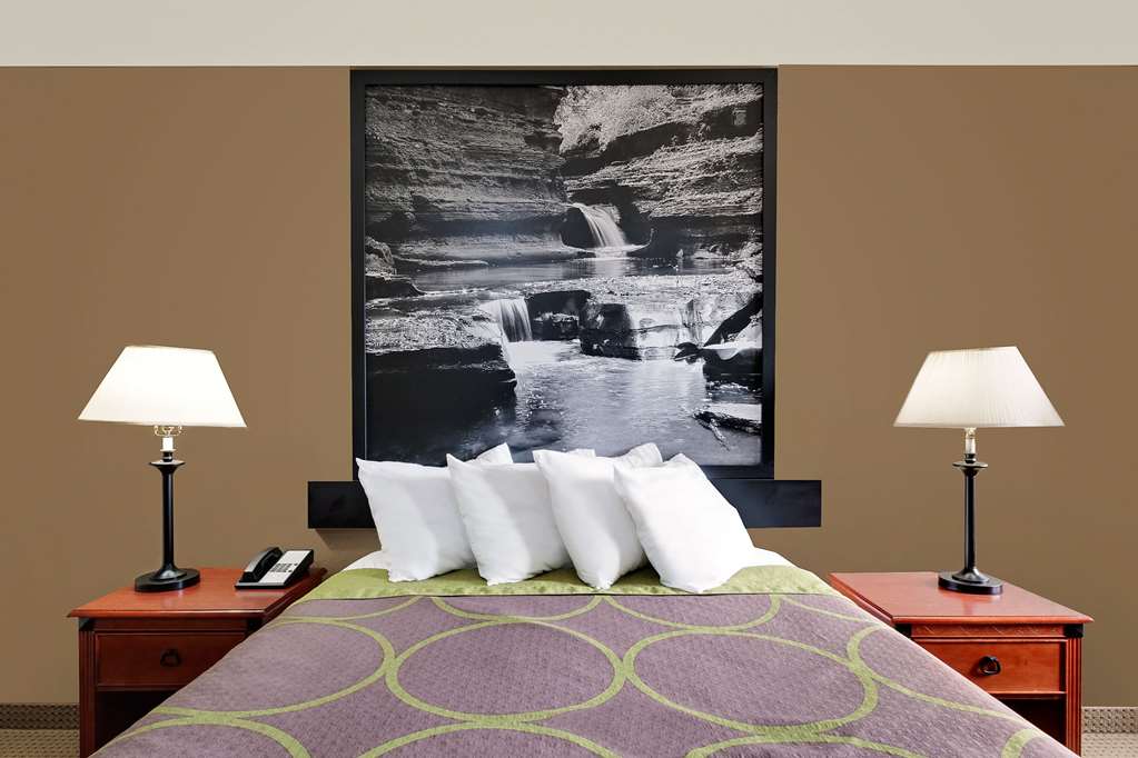 Super 8 by Wyndham Ithaca - featured photo