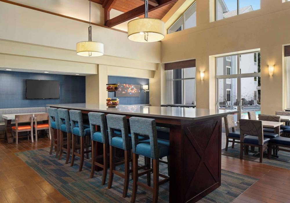 Hampton Inn & Suites Newport News - photo 2