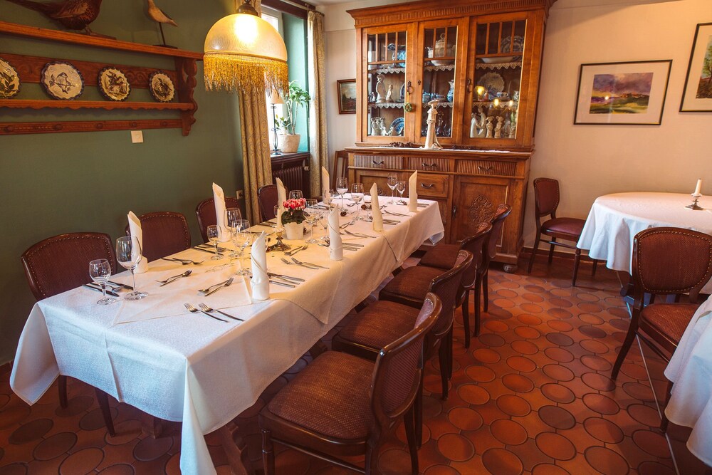 Family Dining