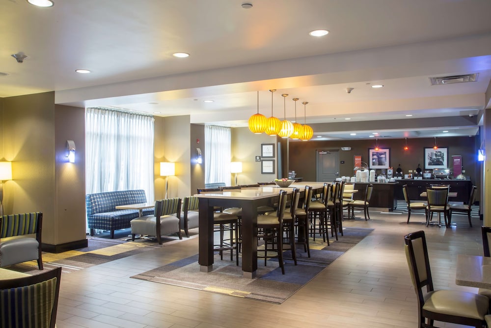 Hampton Inn Oxford Conference Center - photo 4
