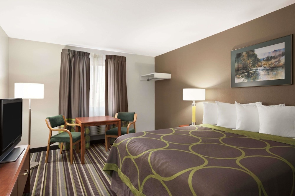 Super 8 by Wyndham Bozeman - photo 5