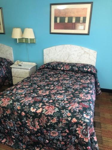 Seminole Inn - photo 3