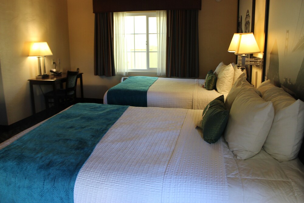 Super 8 by Wyndham Berkeley - photo 3