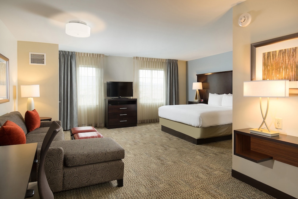 Staybridge Suites Corona South an IHG Hotel - photo 3