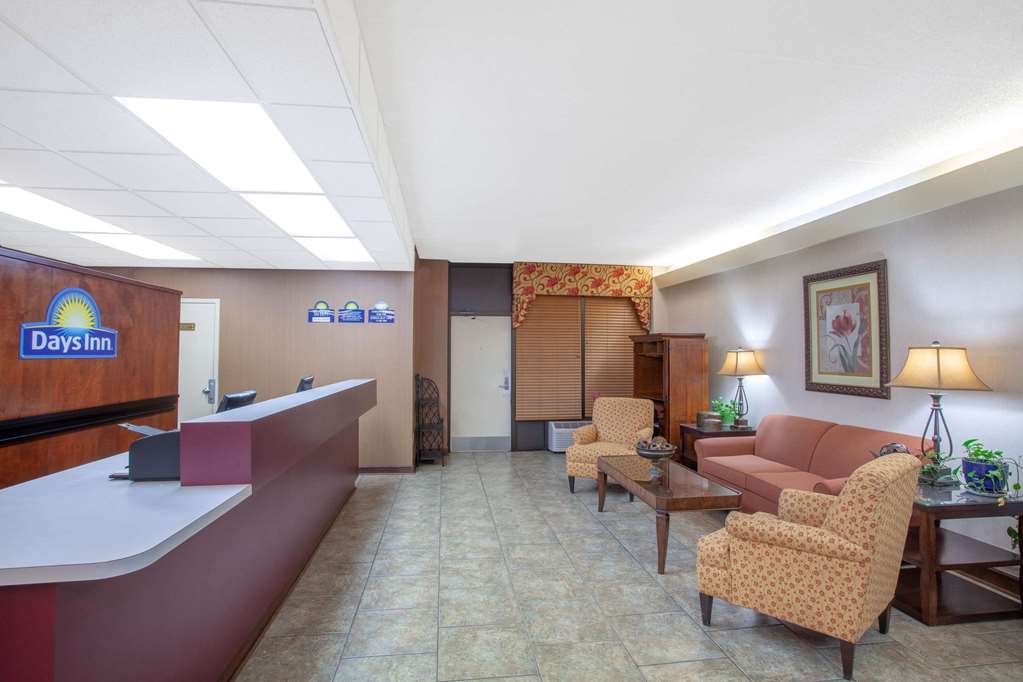 Days Inn by Wyndham Statesboro - photo 2