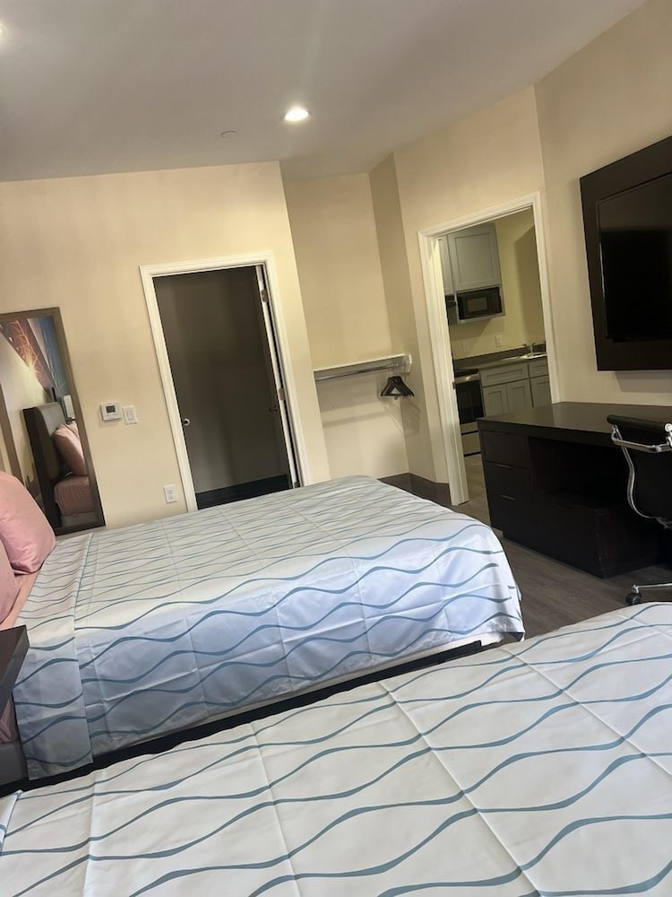 Elite Inn & Suites - photo 3