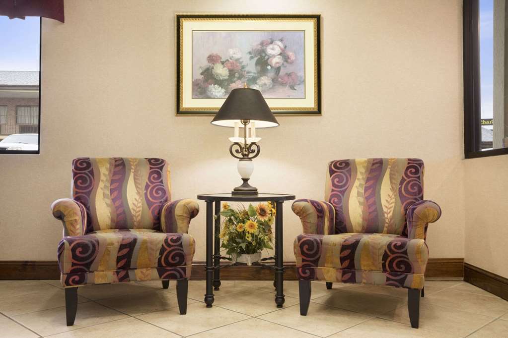 Days Inn by Wyndham Weldon Roanoke Rapids - photo 5