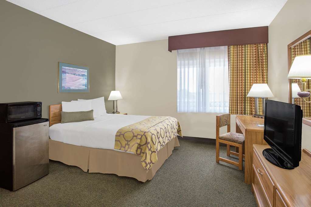 Baymont by Wyndham Janesville - photo 5