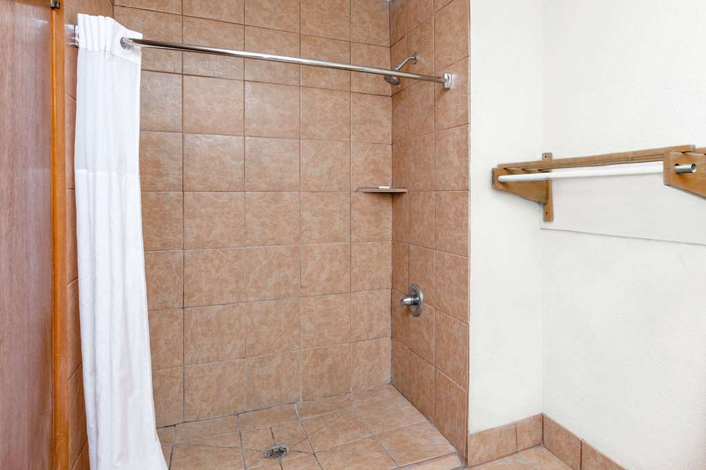 Days Inn by Wyndham Arcadia - photo 2