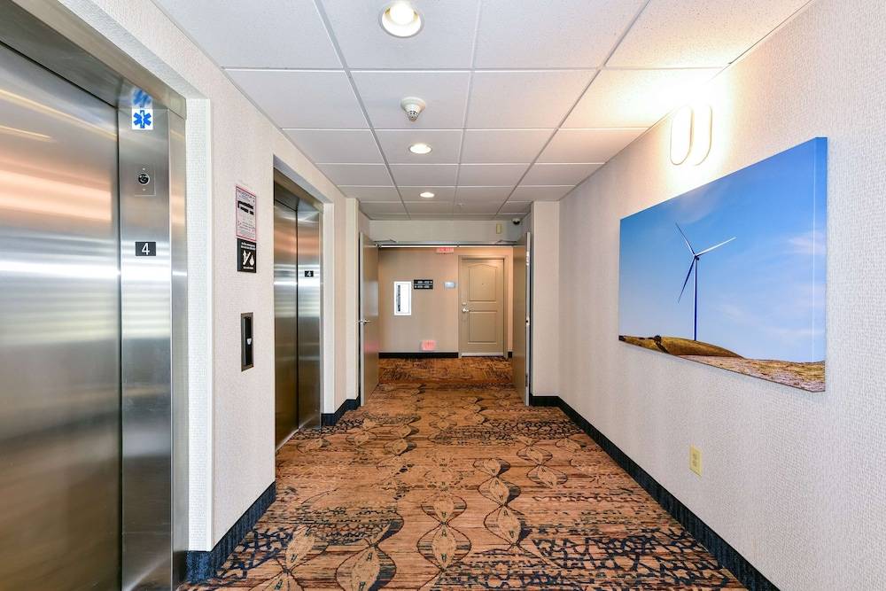 Hampton Inn & Suites Pittsburg CA - photo 2