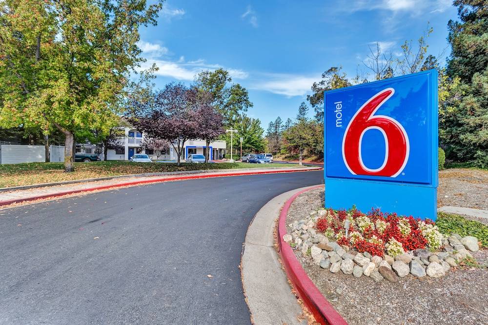 Park Inn by Radisson Santa Rosa North - photo 2