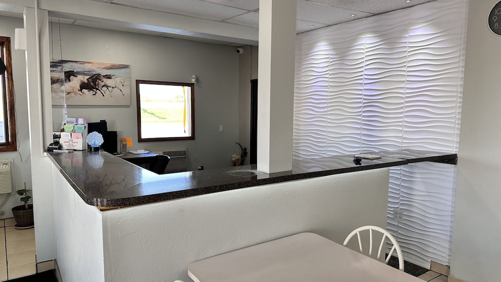 Travelodge Yankton - photo 4