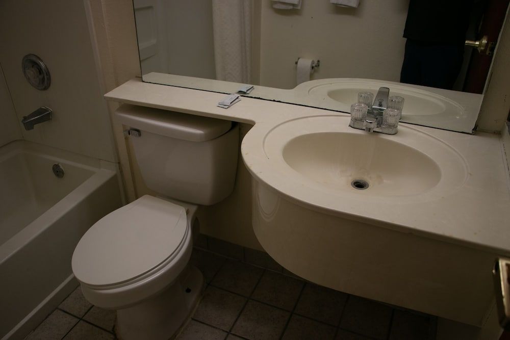 Classic Inn - photo 4