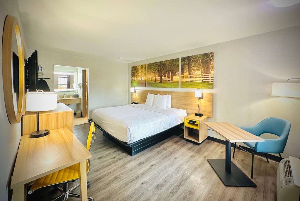 Days Inn by Wyndham WestEnd Alexandria VA Washington DC Area - featured photo