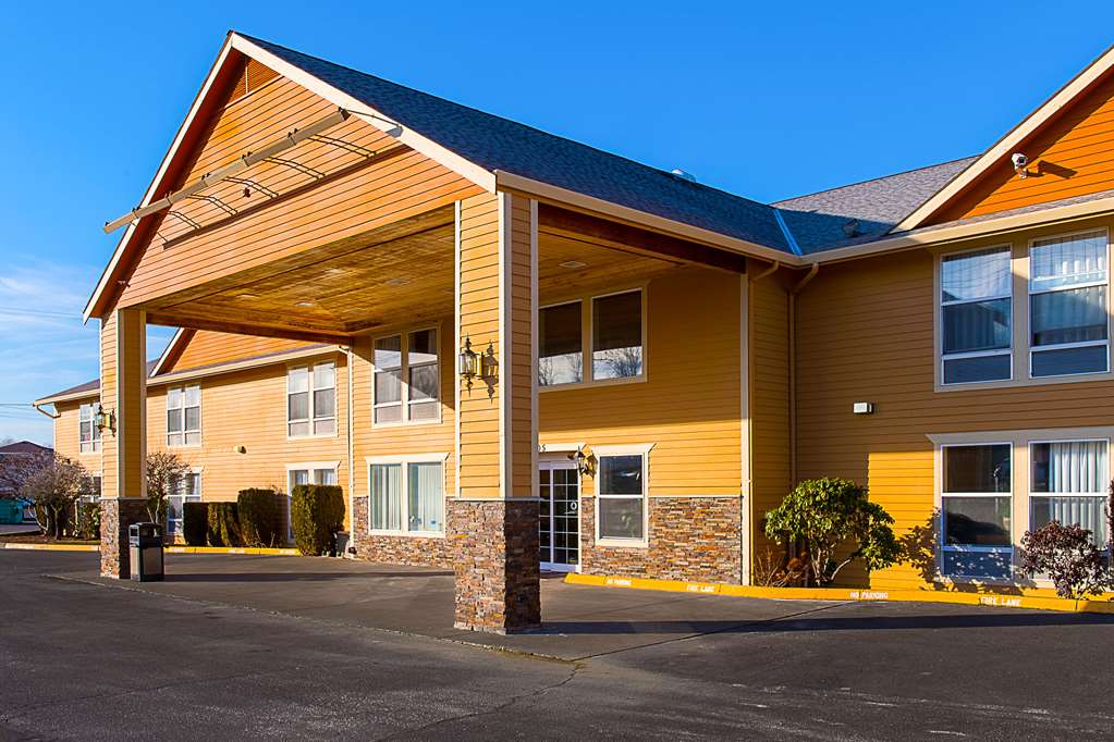 Econo Lodge Buckley - photo 5