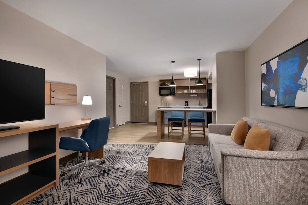 Candlewood Suites Asheville Downtown an IHG Hotel - photo 5