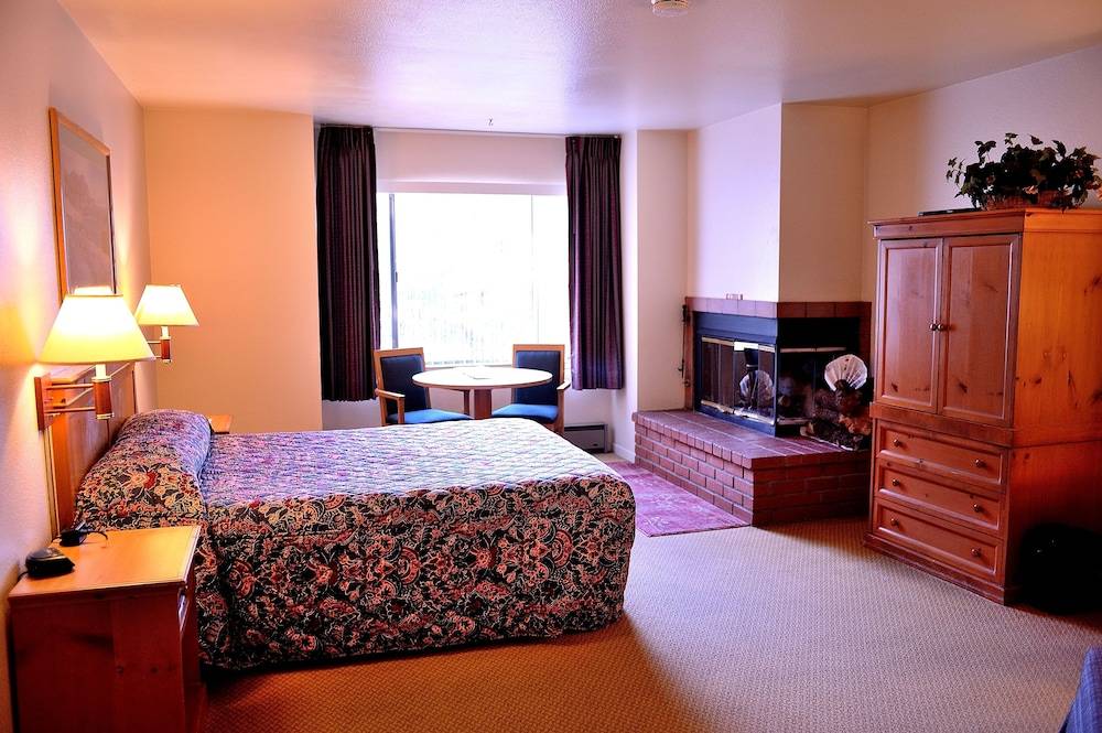 Pacific Gardens Inn - photo 5