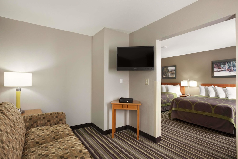 Super 8 by Wyndham Bozeman - photo 4